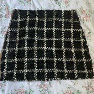 Forever 21 black&white plaid skirt